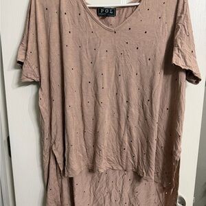 POL Relaxed V-Neck Short Sleeve Tunic in Dusty Rose with Black Dot Print